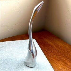 HOSELTON Crane Swan Sculpture